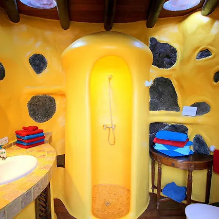 Jurte - Traumhafter Meerblick, Beheizter Pool, Sauna, Billiard, Tischtennis, Garten