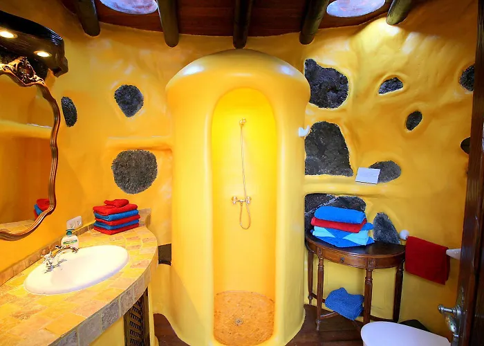 Jurte - Traumhafter Meerblick, Beheizter Pool, Sauna, Billiard, Tischtennis, Garten