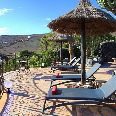 Jurte - Traumhafter Meerblick, Beheizter Pool, Sauna, Billiard, Tischtennis, Garten Apartment